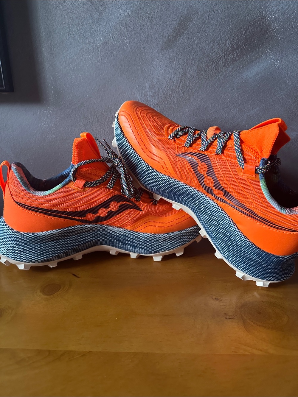 Saucony Endorphin Trail Womens Shoes Size 8.5 Color: Campfire Story Orange NEW - Picture 4 of 6